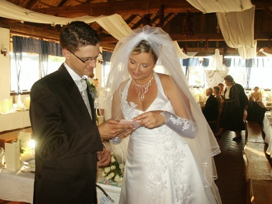 239hochzeitungarnbernimoni2007.jpg